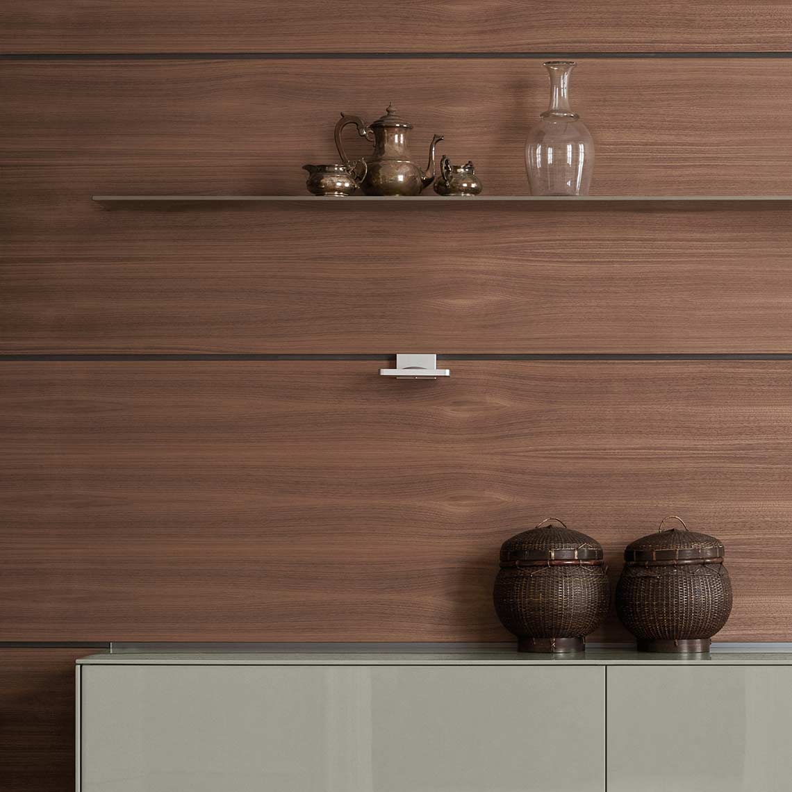 Paroi de cuisine bulthaup en placage noyer avec rangements